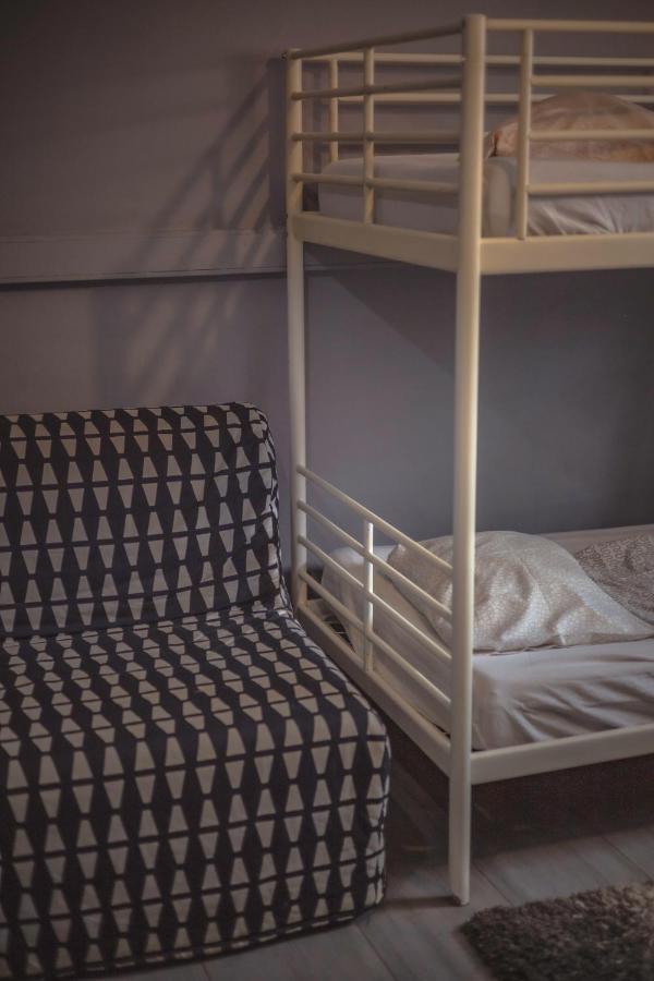 קרקוב 4 Couples & 4 Friends Hostel מראה חיצוני תמונה